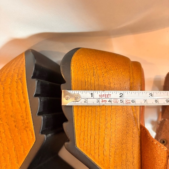 CARLO PERA Sz 9 Brown Suede Platform Sandals 70s Vibes Buckle Closure - Picture 9 of 14